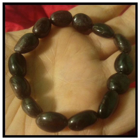 Natural Garnet Gemstone Bracelet - Picture 3 of 4